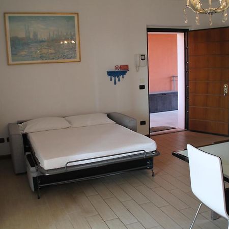 Casa Vacanze Da Riki Appartamento 2 Пескиера дел Гарда Екстериор снимка