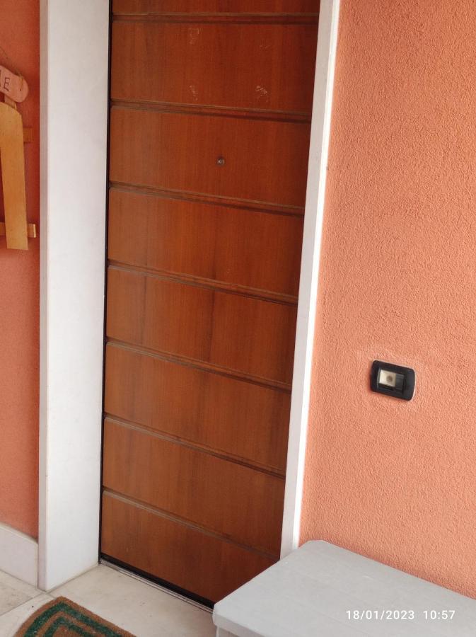 Casa Vacanze Da Riki Appartamento 2 Пескиера дел Гарда Екстериор снимка