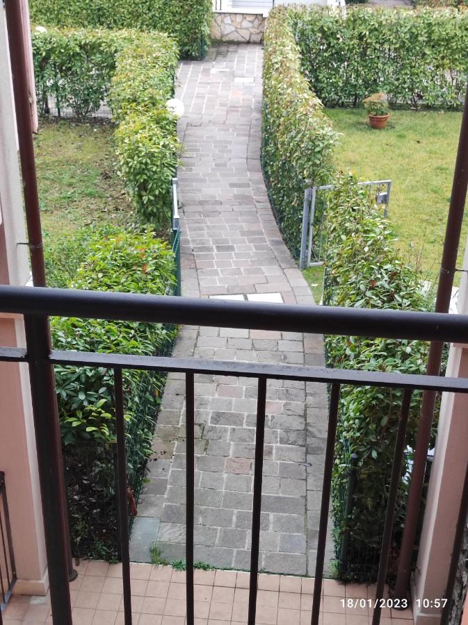Casa Vacanze Da Riki Appartamento 2 Пескиера дел Гарда Екстериор снимка