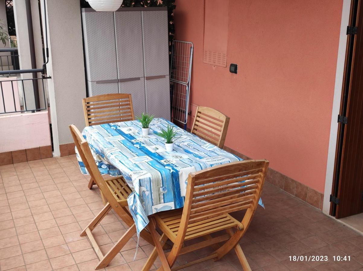 Casa Vacanze Da Riki Appartamento 2 Пескиера дел Гарда Екстериор снимка
