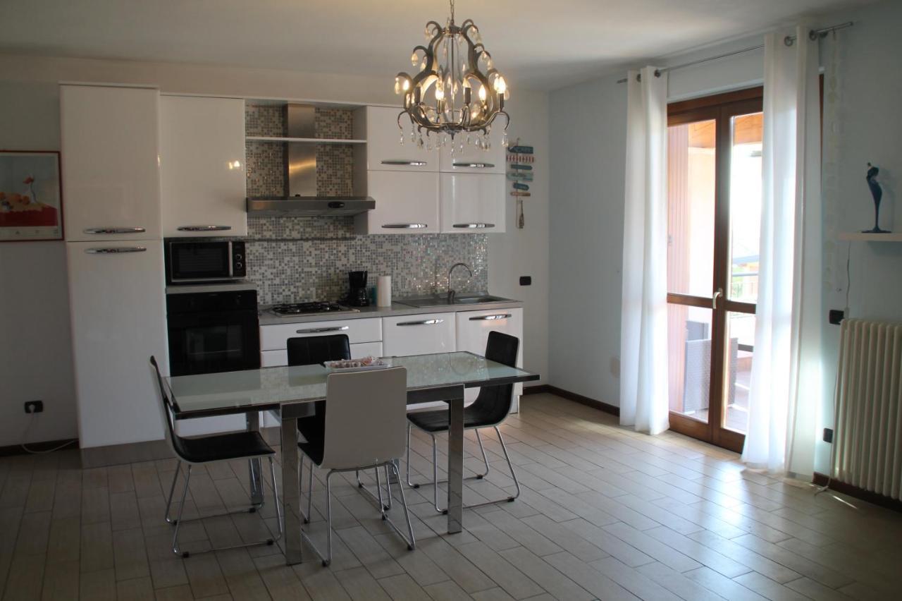 Casa Vacanze Da Riki Appartamento 2 Пескиера дел Гарда Екстериор снимка
