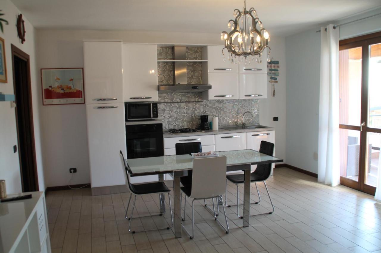 Casa Vacanze Da Riki Appartamento 2 Пескиера дел Гарда Екстериор снимка